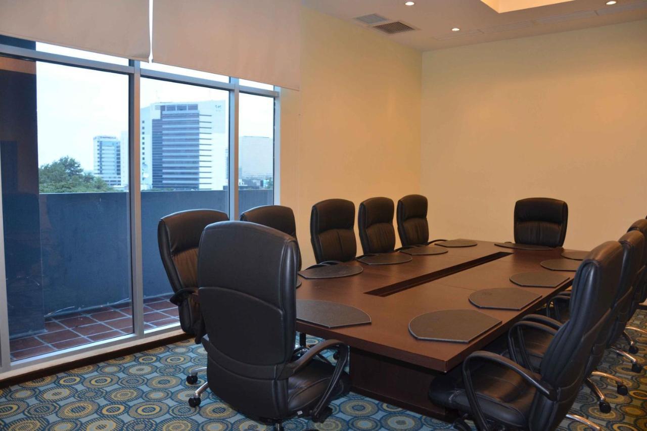 מלון Courtyard By Marriott גוויאקיל מראה חיצוני תמונה
